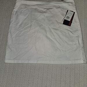 Briggs New York White Skort